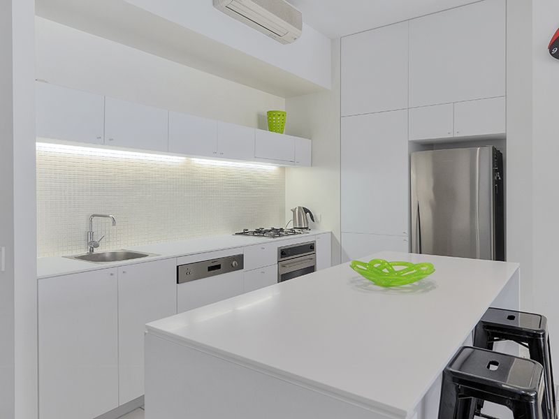 209/38 Skyring Terrace, TENERIFFE, QLD 4005