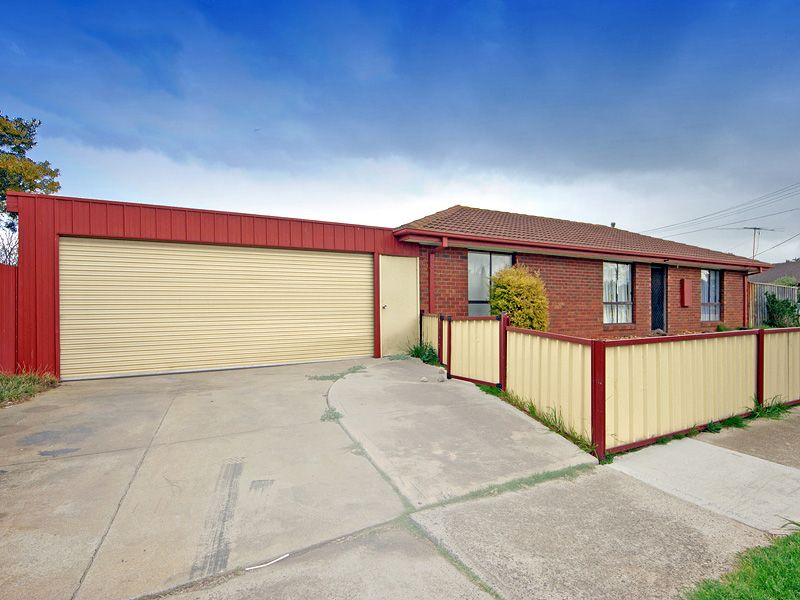 1 Pitta Close, WERRIBEE VIC 3030