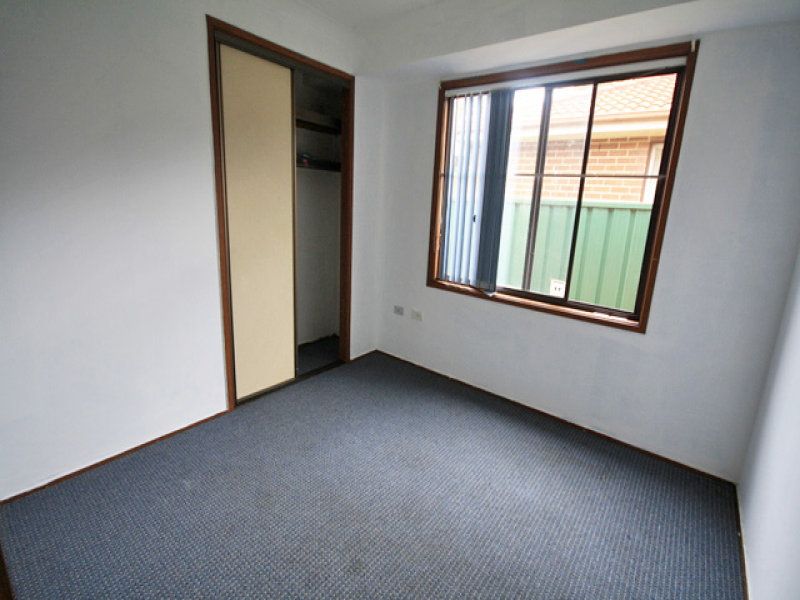 27 Evelyn Street, Macquarie Fields, NSW 2564
