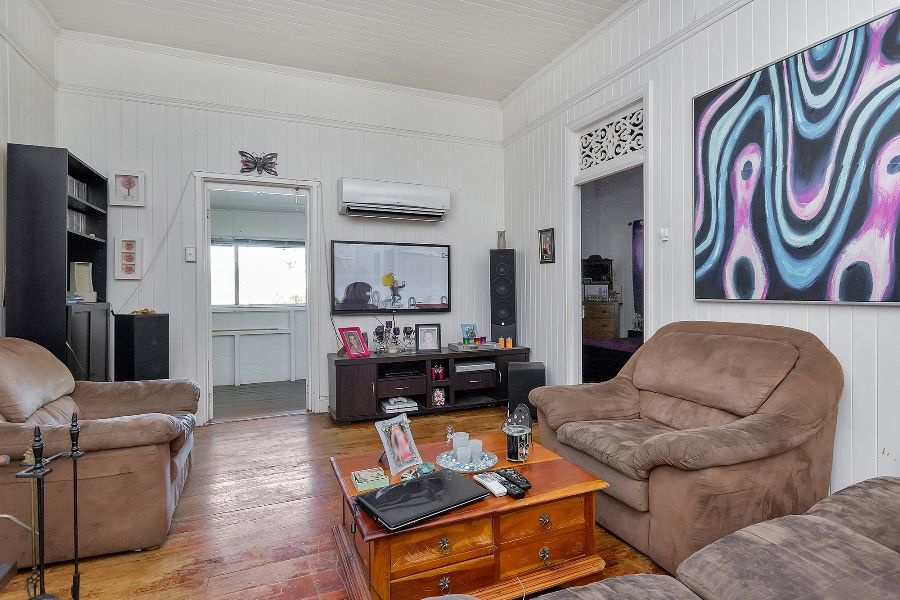 9 Edward Street, One Mile, QLD 4305