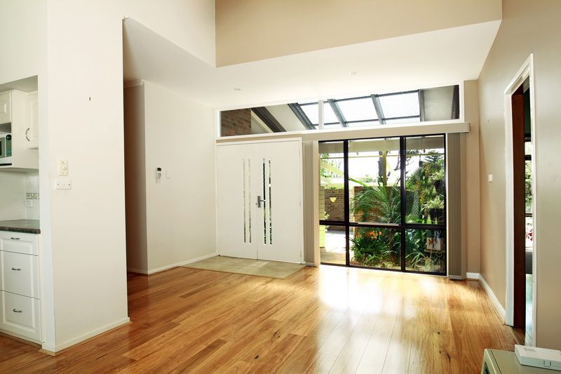 22 Lyrebird Drive, NOWRA, NSW 2541
