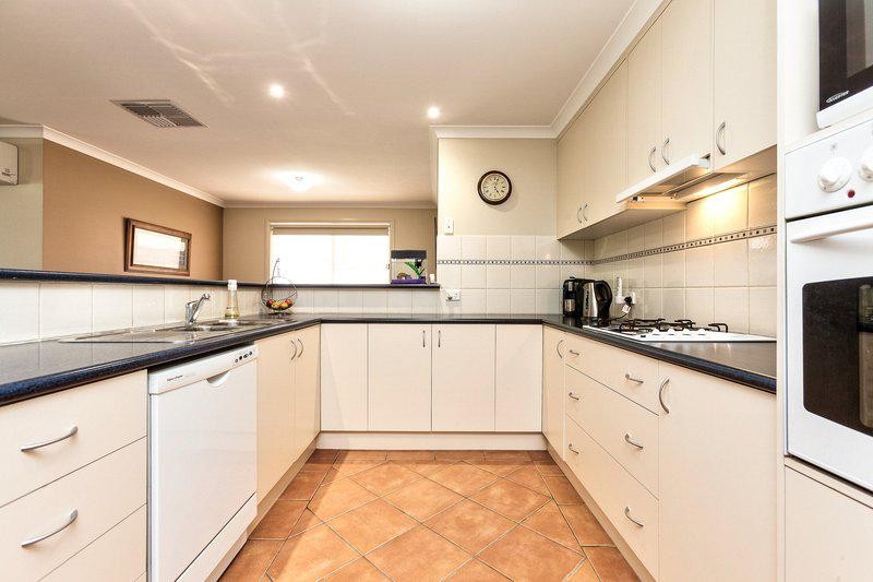 59 Mountain View Drive, Lavington, NSW 2641