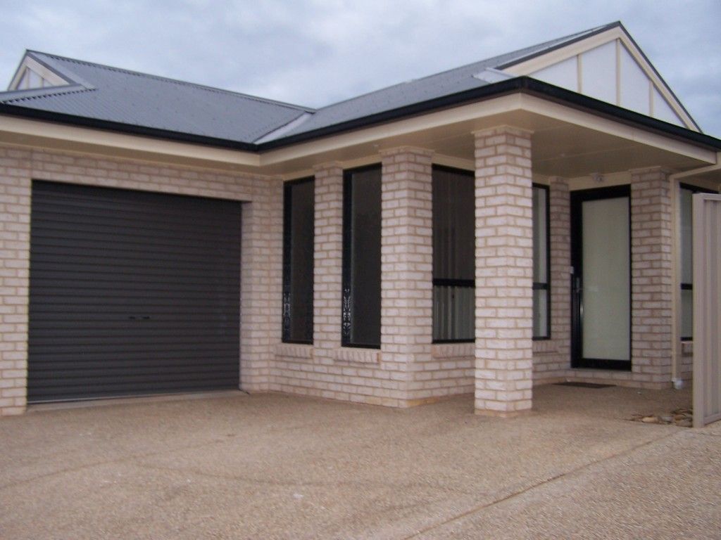 1/233 Vickers Road, LAVINGTON, NSW 2641