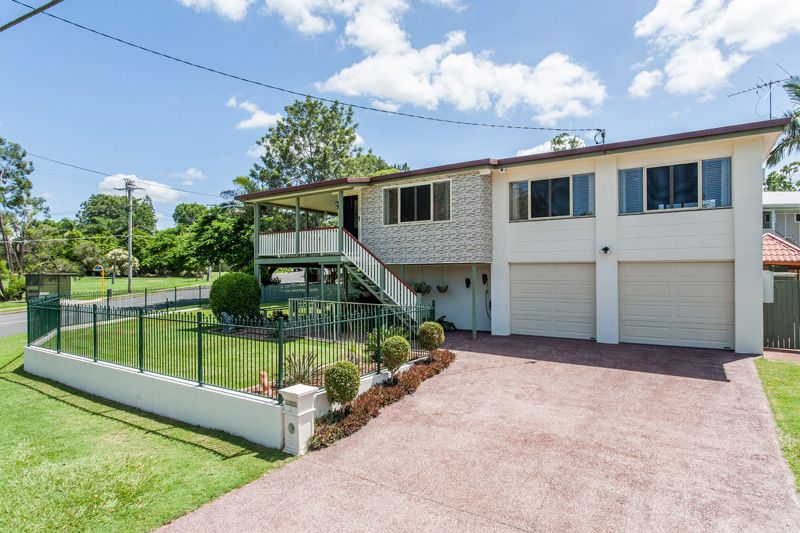 2 Deniven Street, Corinda, QLD 4075