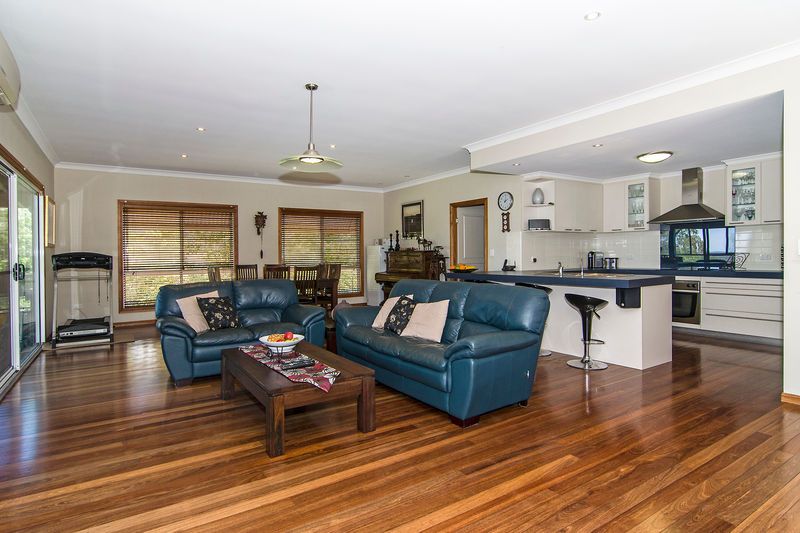 23 Traverston Court, PRESTON, QLD 4352