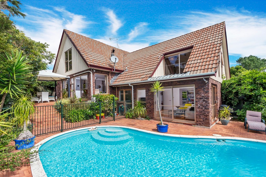 74 Cheriton Road, Mellons Bay, Manukau City