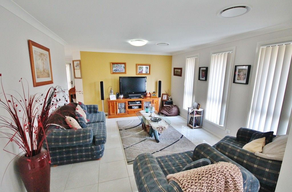 56 Binalong Street, Young, NSW 2594