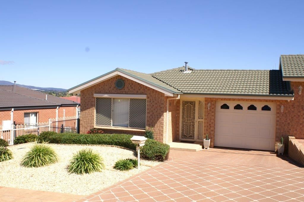 19a Booth Crescent, Orange NSW 2800