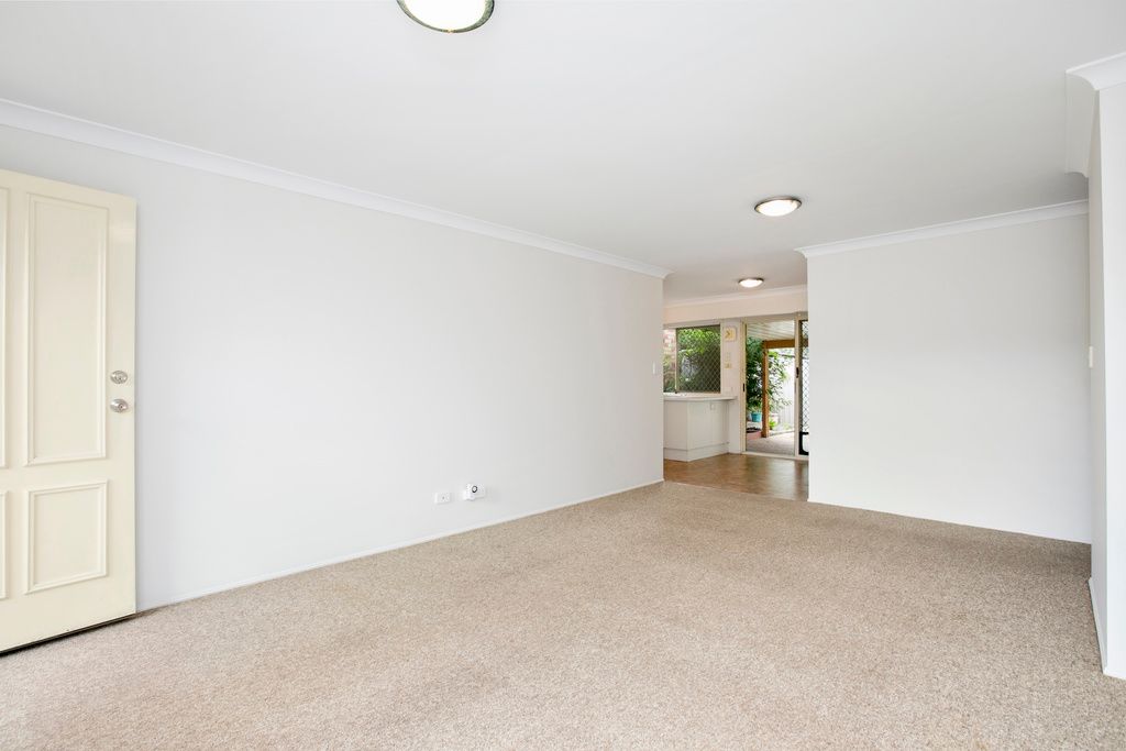 2/15 Adventure Avenue, Oxenford, QLD 4210