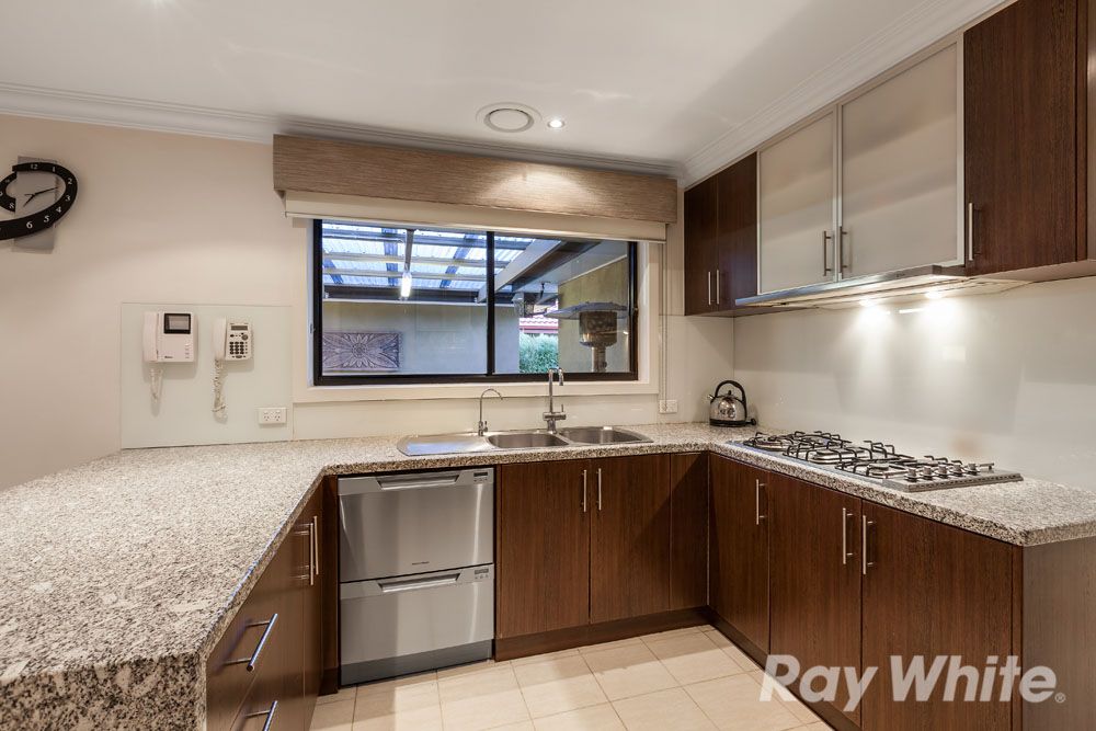 31 Coventry Crescent, Mill Park, VIC 3082