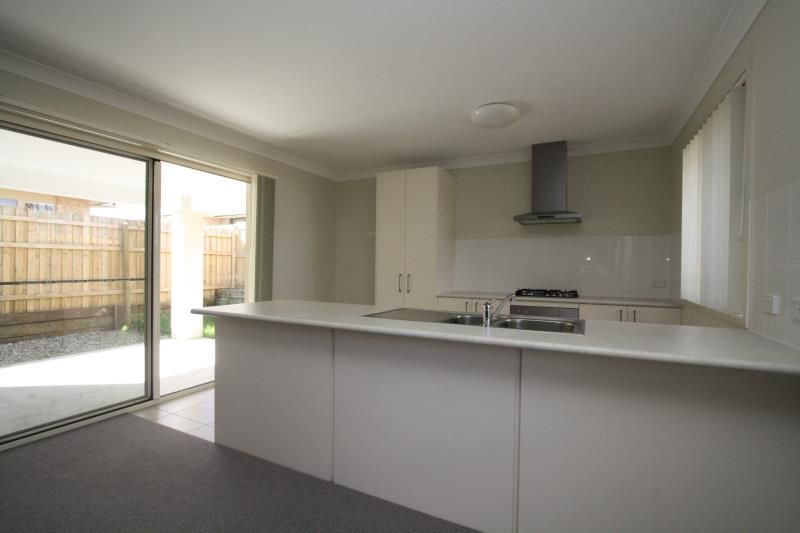 31 Hallvard Crescent, Augustine Heights, QLD 4300