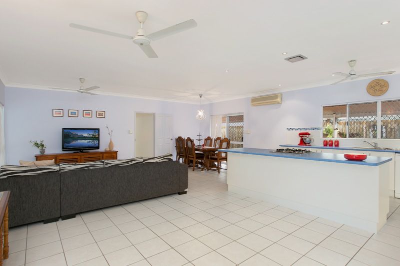 43 Trinity Beach Road, TRINITY BEACH, QLD 4879