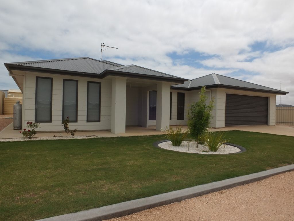 17 Chapman Road, Moonta Bay, SA 5558