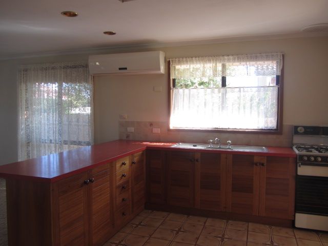 4/379 Parnall Street, Lavington, NSW 2641