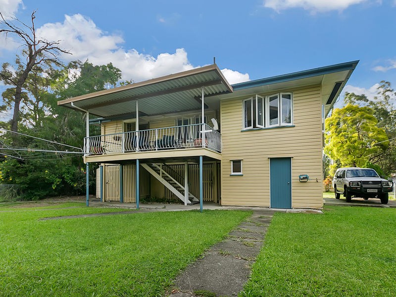 182 Sterculia Avenue, Holland Park West, QLD 4121