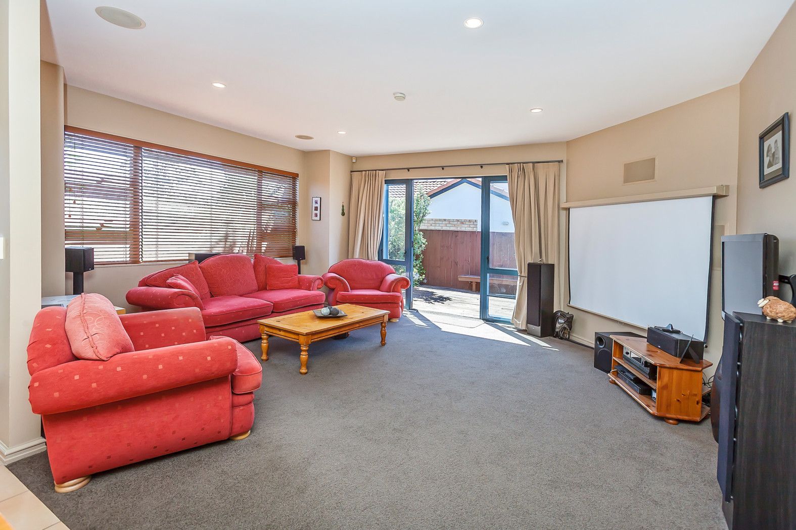 9 Fearnley Grove, Albany, North Shore City