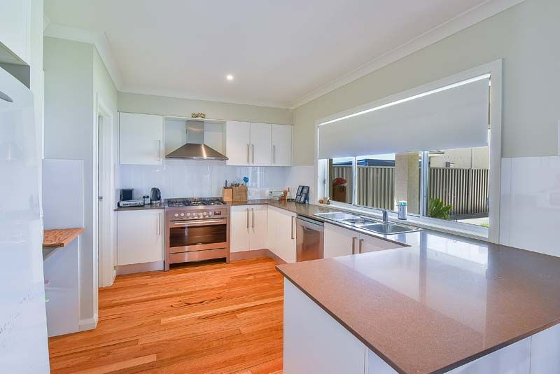 GREGORY HILLS, NSW 2557