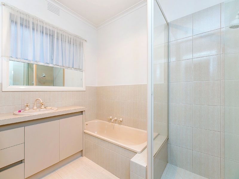 2 Macao Court, Cheltenham, VIC 3192