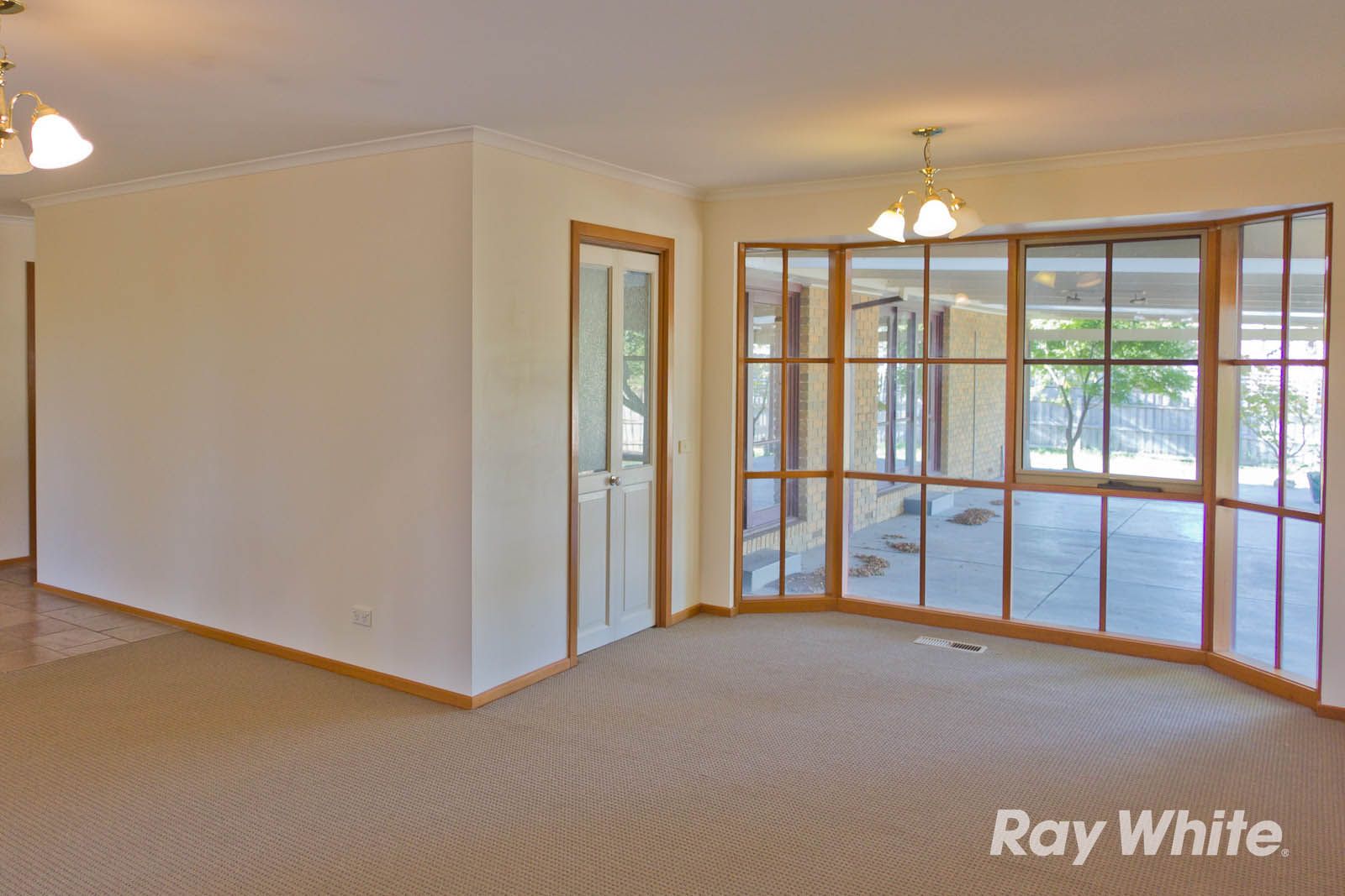 11 Mountain View Close, CROYDON HILLS, VIC 3136