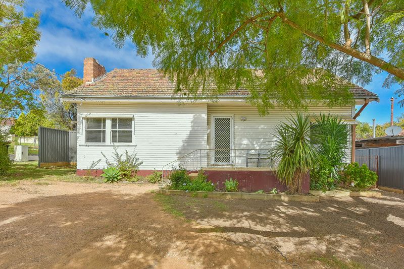 144 Lindesay Street, Campbelltown NSW 2560