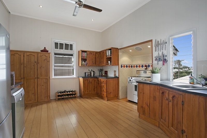 74 Strong Avenue, Graceville, QLD 4075