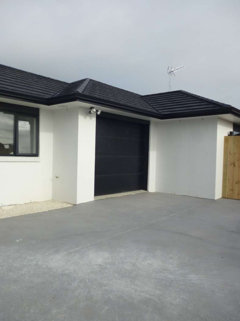 42 Te Huia Drive photo 2