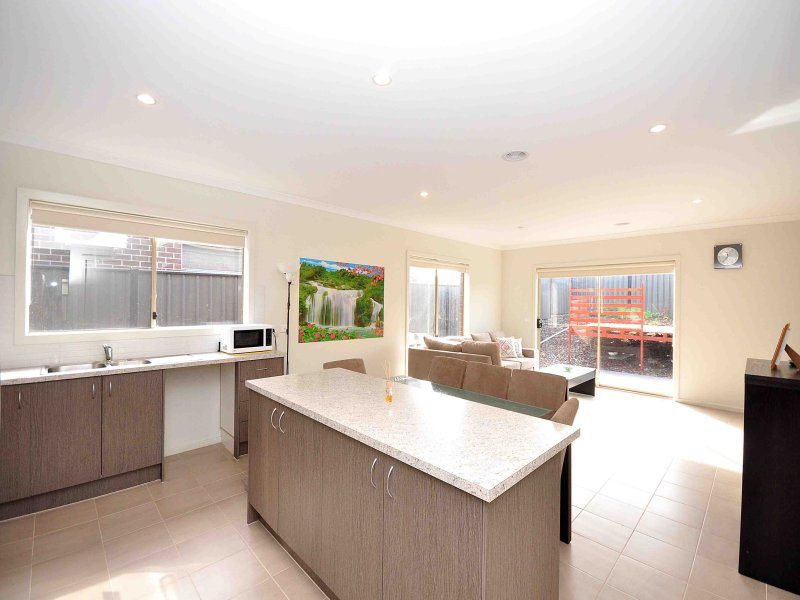 17 Pinnacle Drive, CRAIGIEBURN, VIC 3064