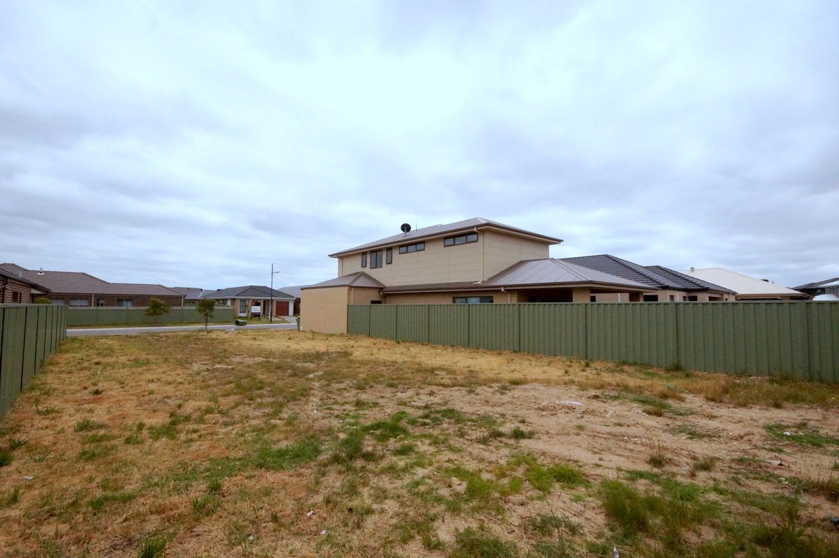14 Ivy Leaf Road, Pakenham, VIC 3810