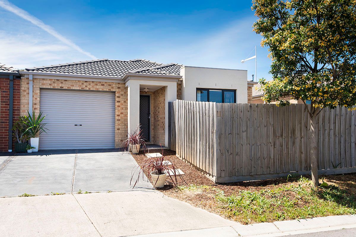 260 The Lakes Boulevard, South Morang, VIC 3752