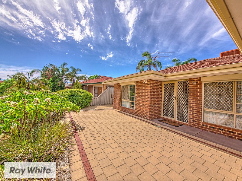 15 Arrowsmith Rise, Marangaroo, WA 6064