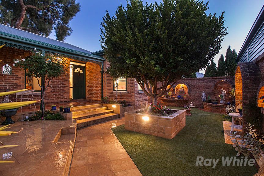 34 Hutton Avenue, Ferntree Gully VIC 3156