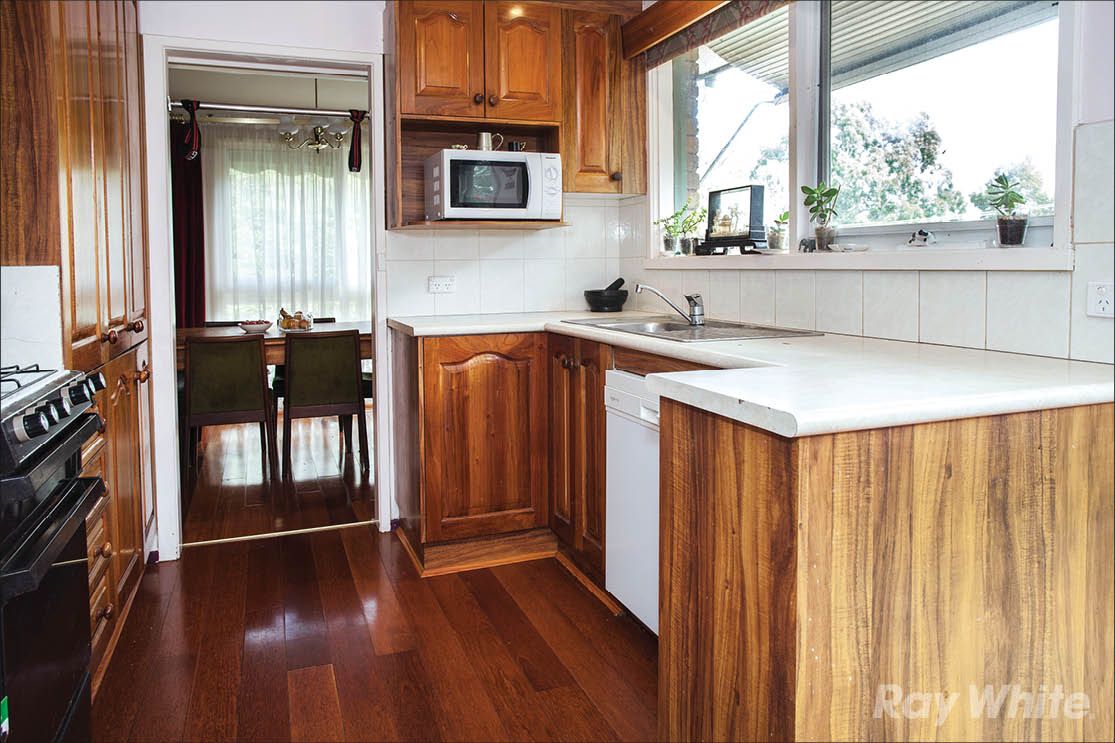 39 Bonview Crescent, Burwood East VIC 3151