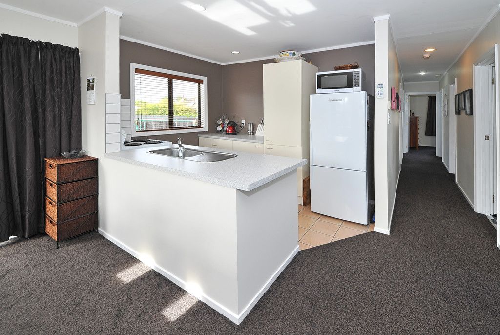 16a Gloucester Road, Manurewa, Manukau City