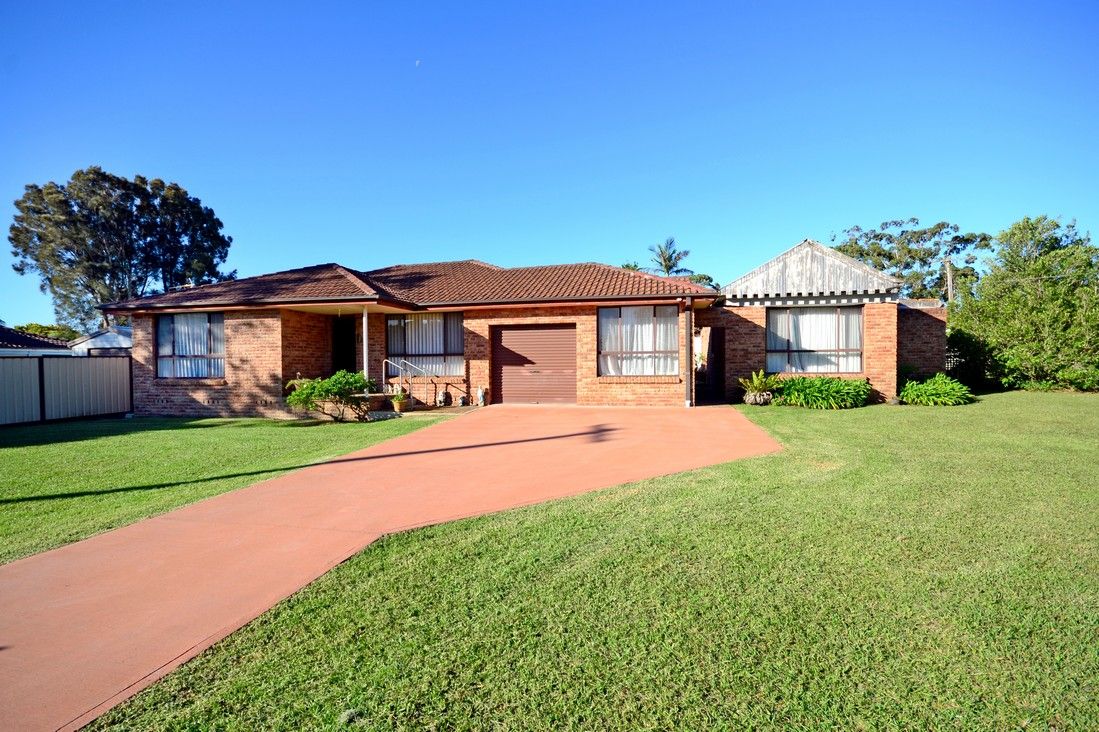 10 West Crescent, Culburra Beach NSW 2540