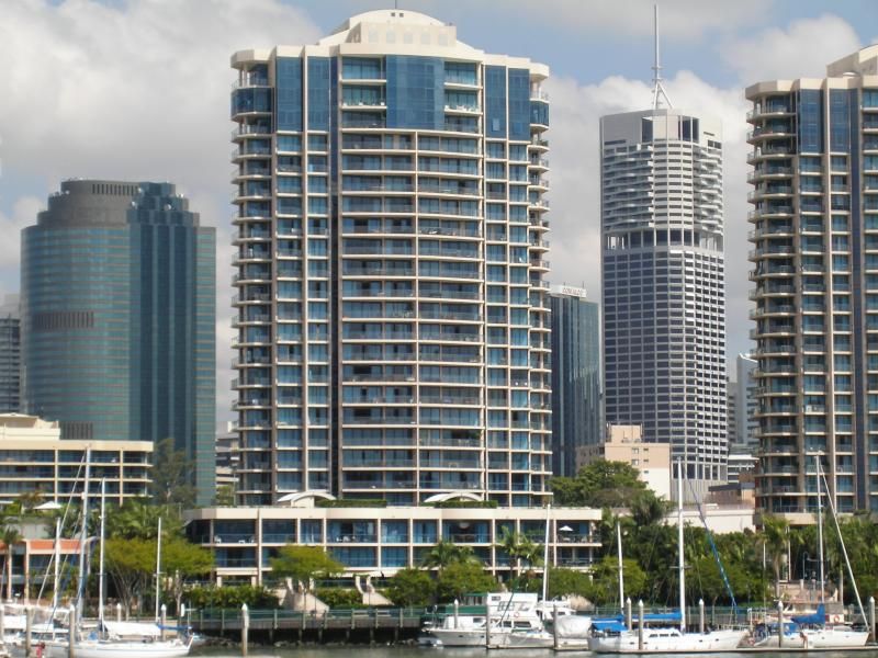2 Goodwin Street, Kangaroo Point QLD 4169