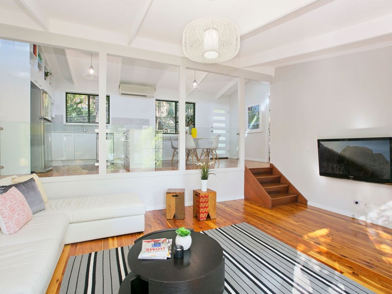 35 Buckland Street, Holland Park West, QLD 4121