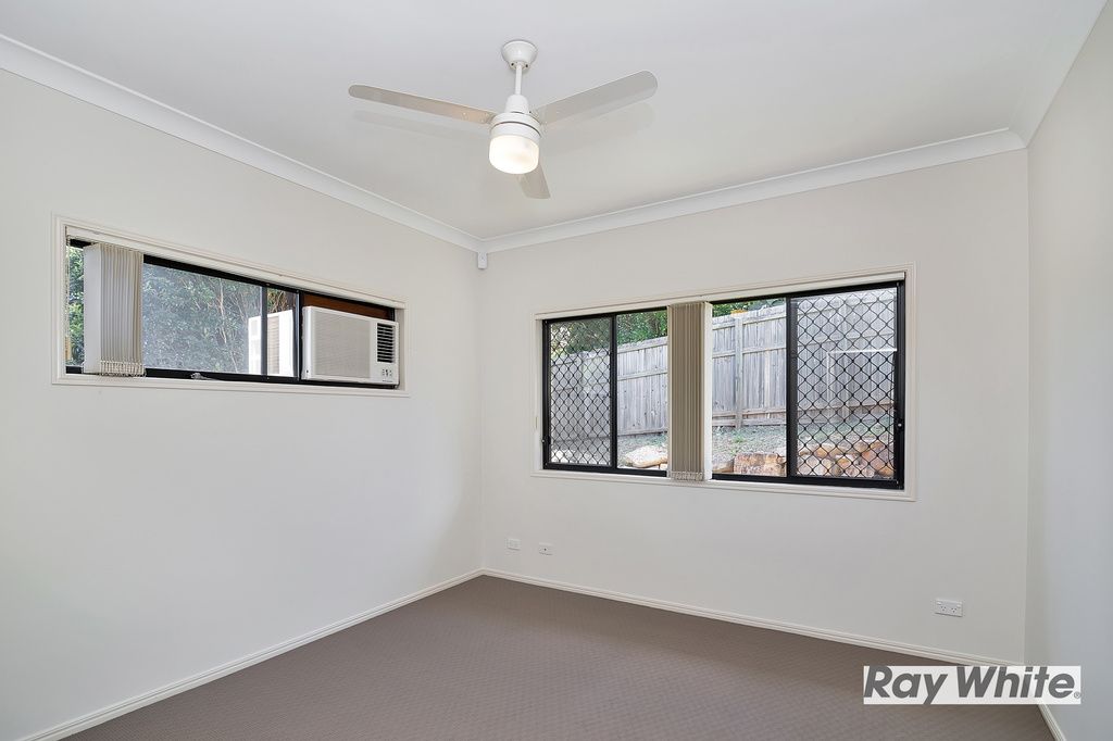 48 Holliday Drive, Edens Landing, QLD 4207