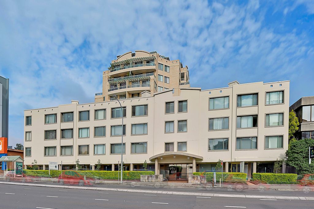 107-115 Pacific Highway, Hornsby NSW 2077