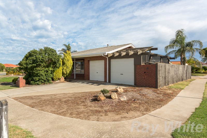9 Lochside Drive, West Lakes, SA 5021