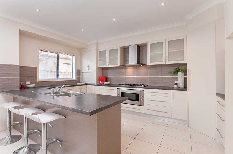 23 Dalwhinnie Crescent, Craigieburn, VIC 3064
