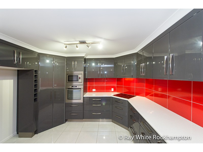 7 Mistletoe Avenue, NORMAN GARDENS, QLD 4701