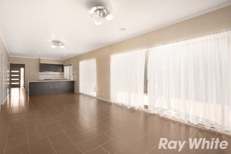 7 Joseph Banks Drive, Pakenham, VIC 3810