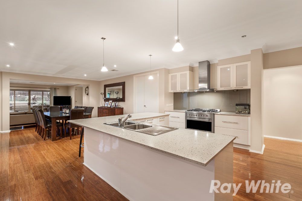 328 Gordons Road, South Morang, VIC 3752