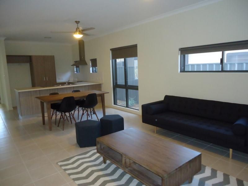 77 Mantaray Loop, Nickol, WA 6714