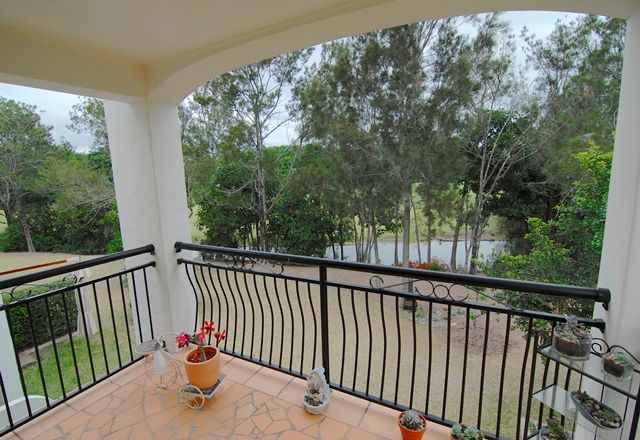 8869 Magnolia Drive East, Hope Island, QLD 4212
