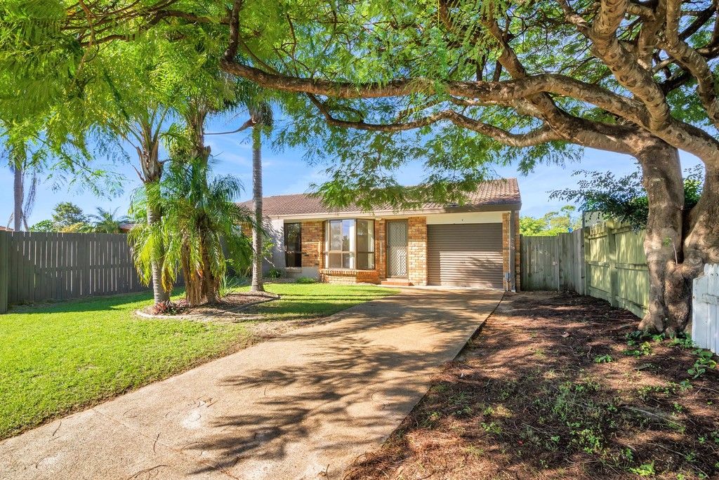 (1)and2/2 Warrie Close, Paradise Point, QLD 4216