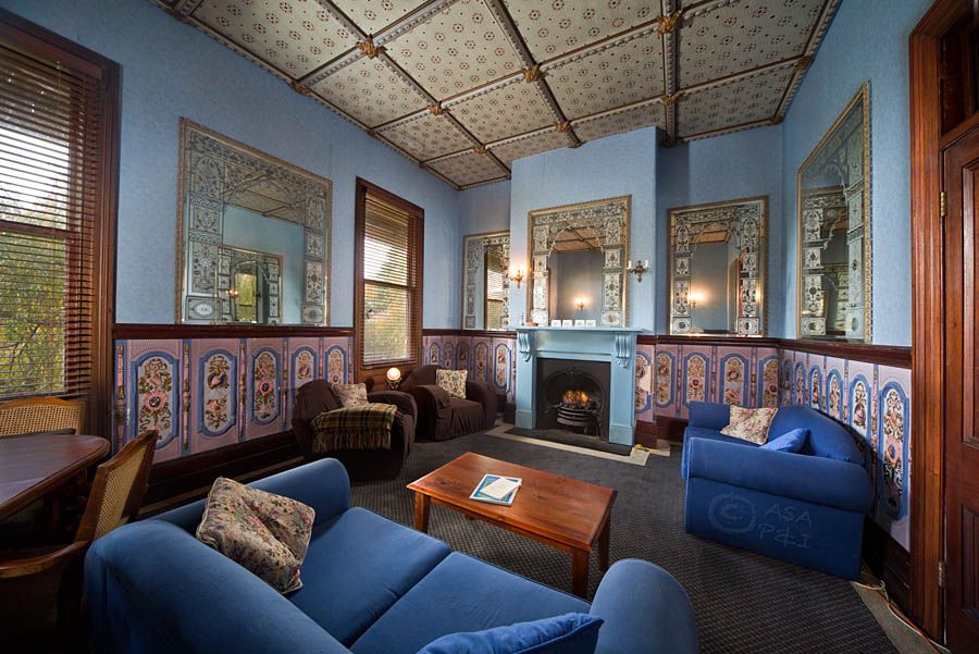 Manor House - Montgomery Street, Mount Victoria, NSW 2786