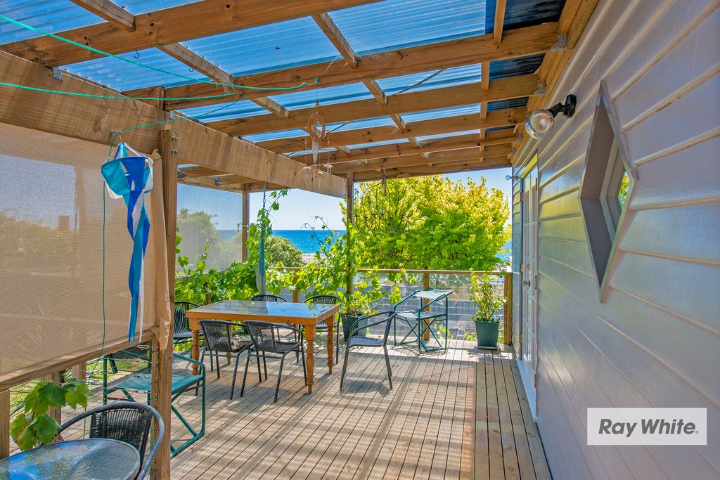 8 Noel Street, Parklands TAS 7320