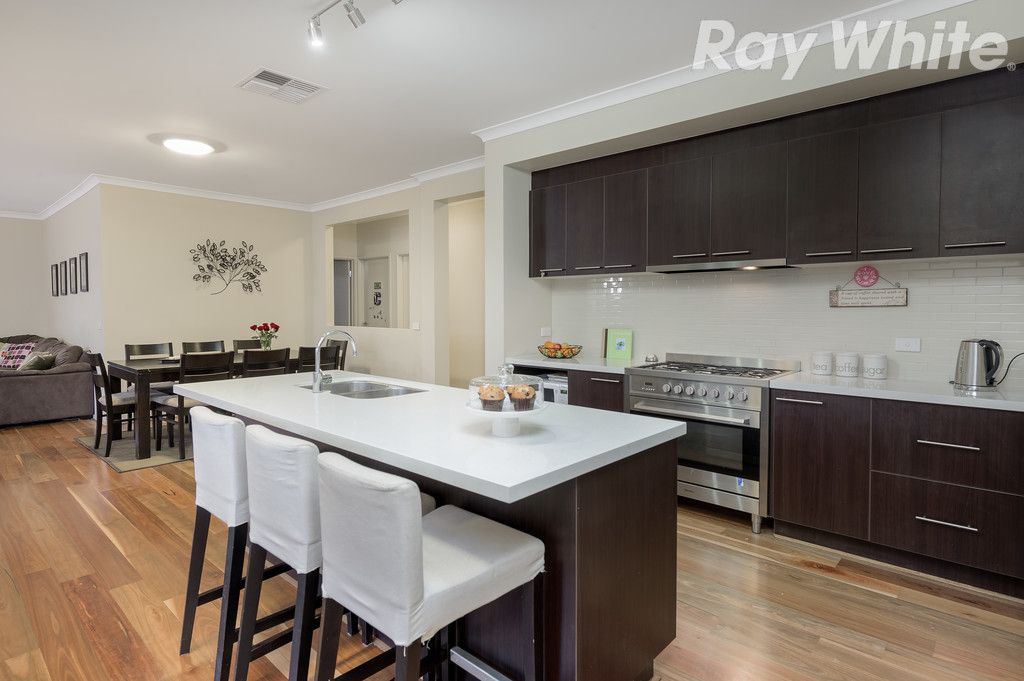 28 Cairn Drive, South Morang, VIC 3752