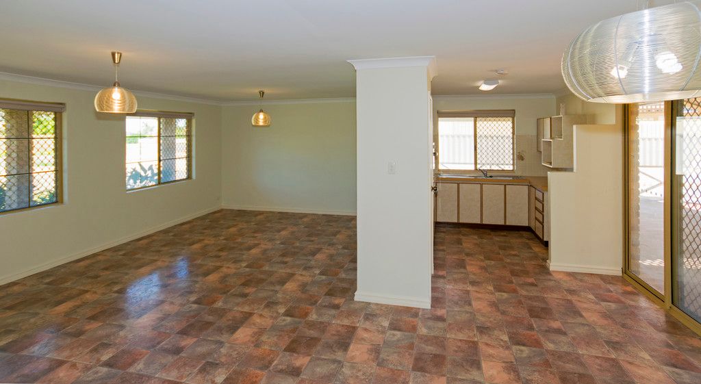 18 Glass Crescent, Mahomets Flats, WA 6530
